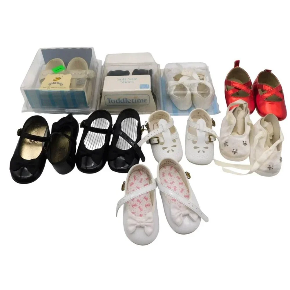 Large Lot Infant Girl 0 1 2 Soft Sole Crib Shoes Vintage Toddle Time Gold Bug